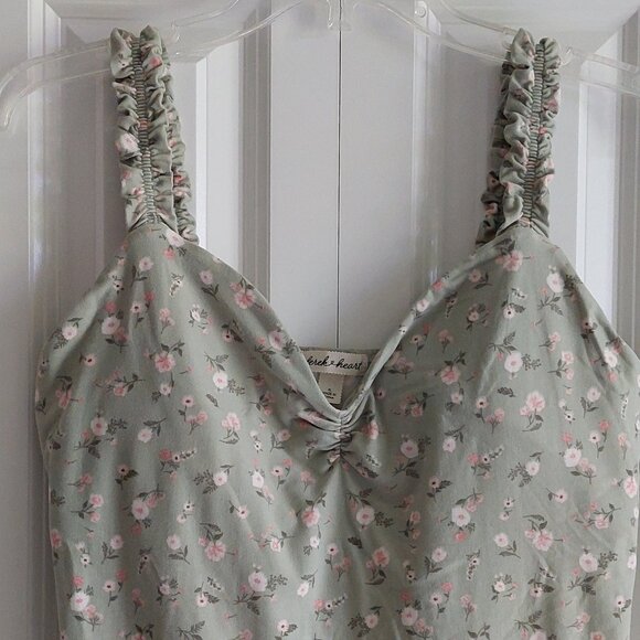 derek heart Green Floral Crop Tank Juniors Size XL - Picture 2 of 12